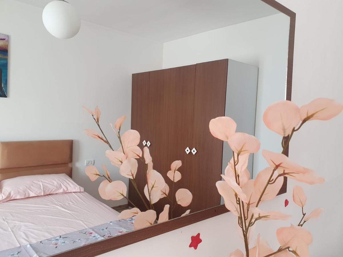 Apartment In The Heart Of Tirana , Bllok Екстер'єр фото