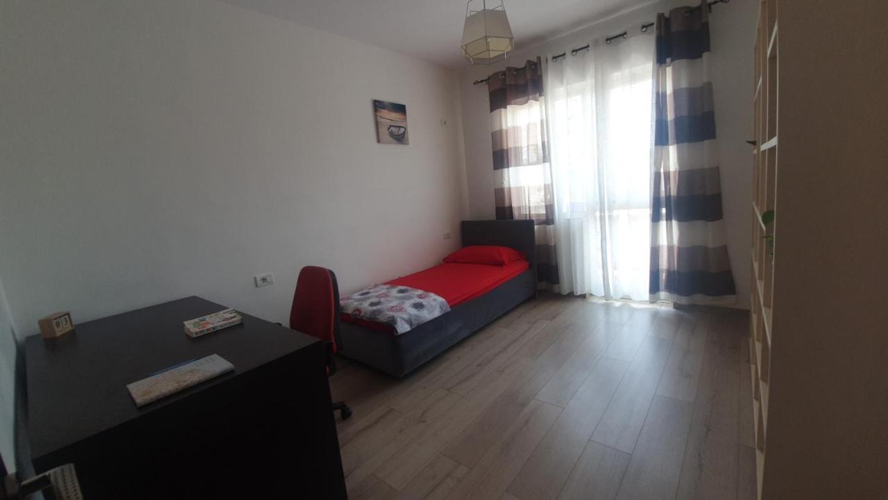 Apartment In The Heart Of Tirana , Bllok Екстер'єр фото