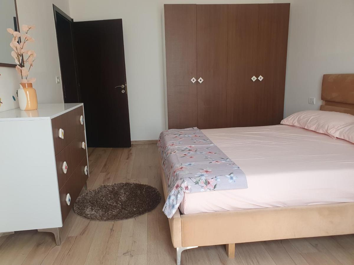 Apartment In The Heart Of Tirana , Bllok Екстер'єр фото